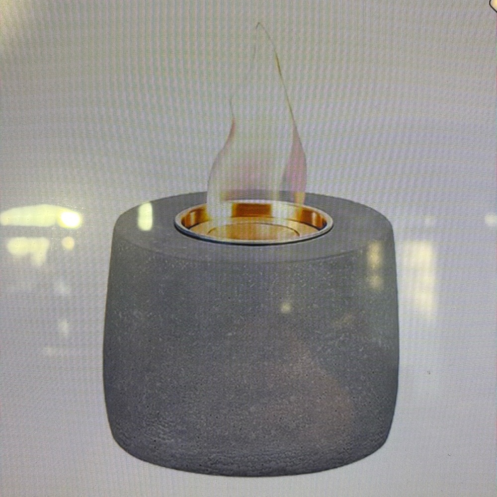 Kizzby Tabletop Firepit Kit New In Box
Perfect Gift